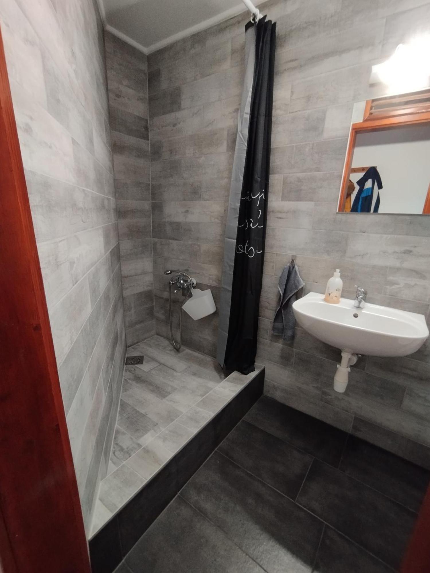Hellasz Apartman Gyula Exterior foto