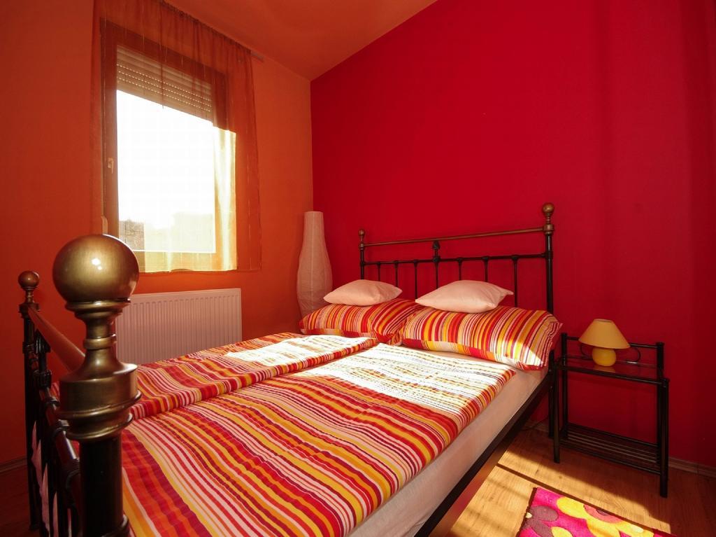 Hellasz Apartman Gyula Exterior foto